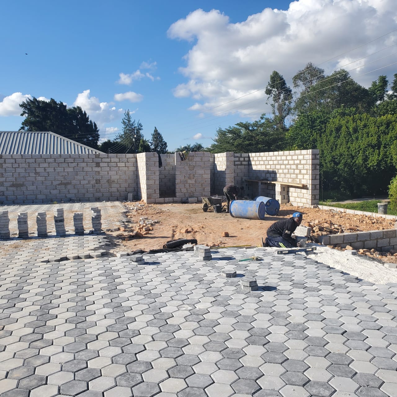 Blockwork walls for the gatehouse and ablution block under construction